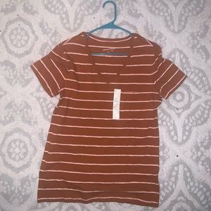 Universal Threads T-shirt